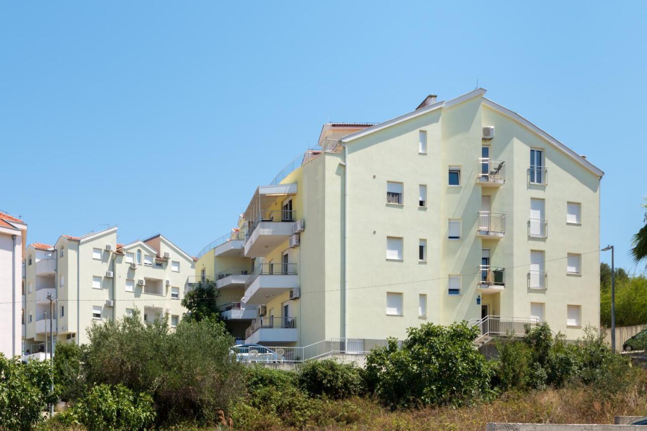 Apartment Marina Trogir Luaran gambar